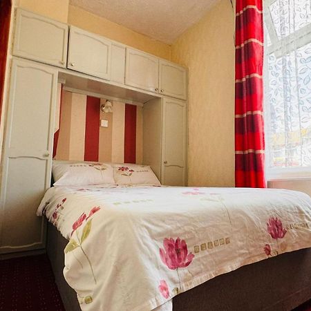 Delamere Hotel 黑潭 外观 照片