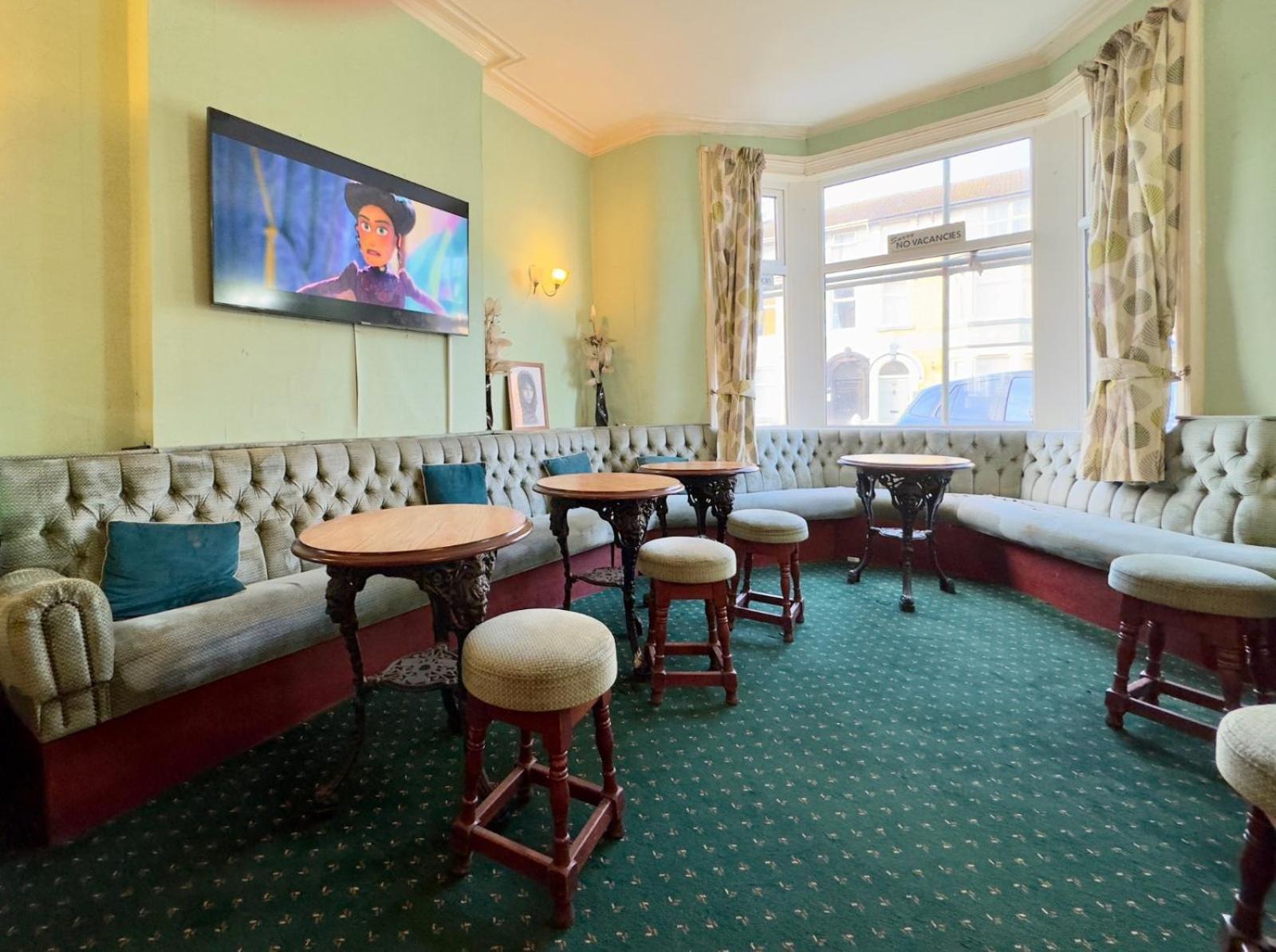 Delamere Hotel 黑潭 外观 照片